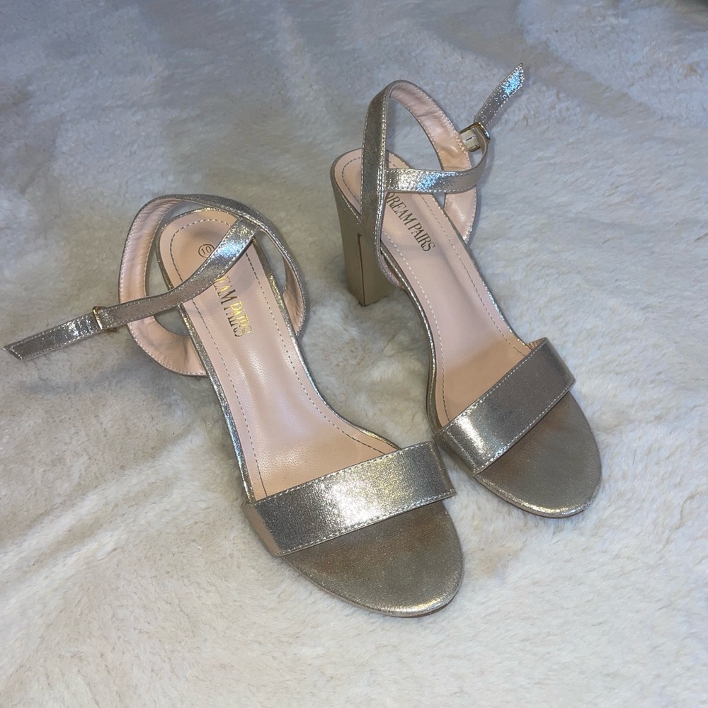 Dream Pairs Gold Shimmer Heels Sparkly 4 Inches Like New